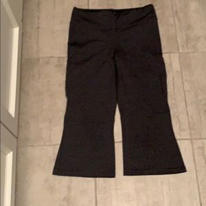 Lucy flair cropped heather grey leggings